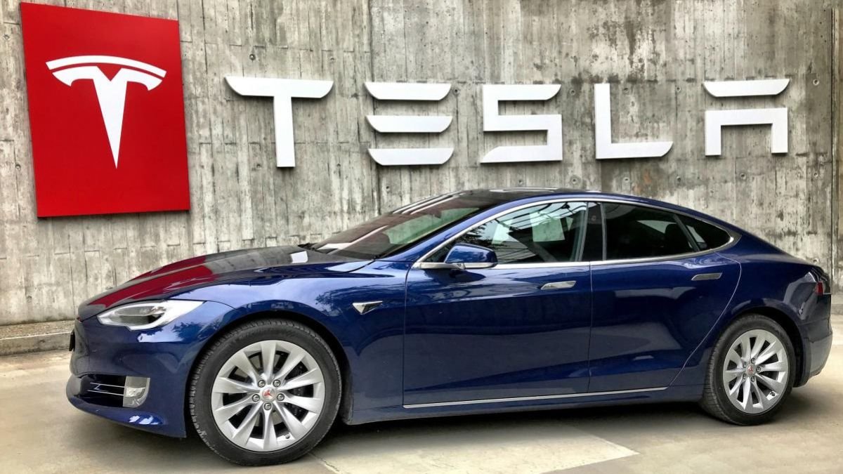 Tesla Recalls 230,000 Vehicles Over Camera Issue