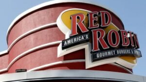 Red Robin to Close 70 Locations to Reduce Debt